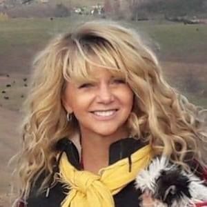 Meet your Posher, Connie